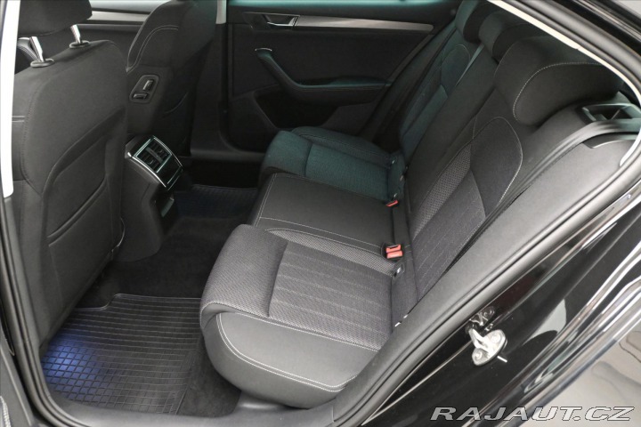 Škoda Superb 2,0 TDI 110 kW Style Záru 2023
