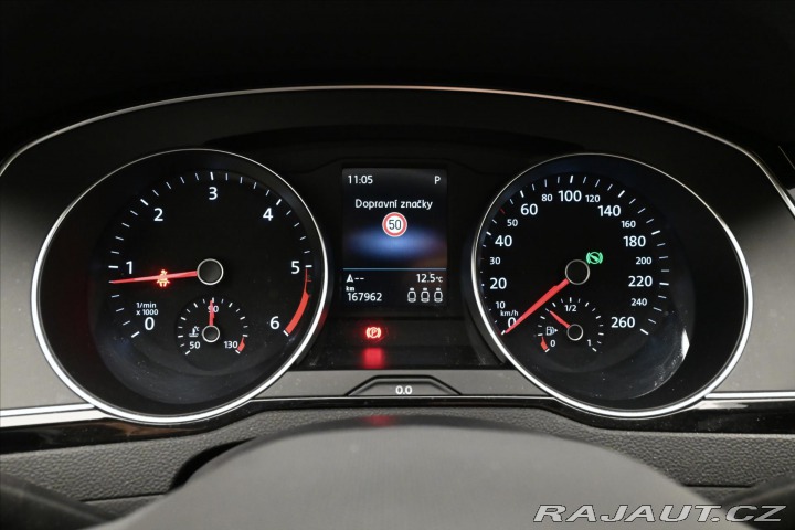 Volkswagen Passat 2,0 TDI 110kW DSG Busines 2023