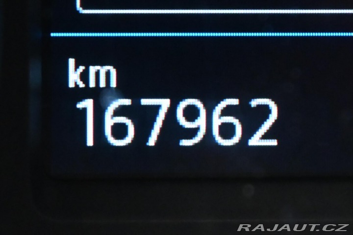 Volkswagen Passat 2,0 TDI 110kW DSG Busines 2023