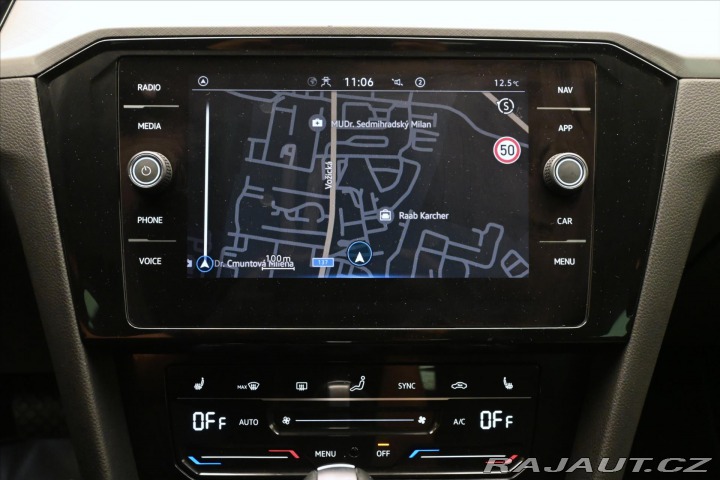 Volkswagen Passat 2,0 TDI 110kW DSG Busines 2023
