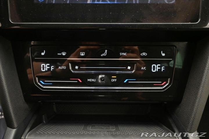 Volkswagen Passat 2,0 TDI 110kW DSG Busines 2023