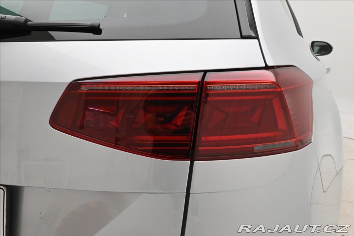 Volkswagen Passat 2,0 TDI 110kW DSG Busines 2023