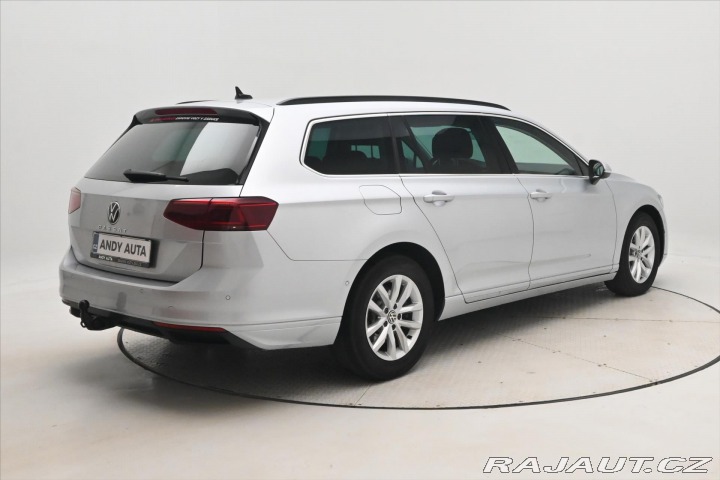 Volkswagen Passat 2,0 TDI 110kW DSG Busines 2023