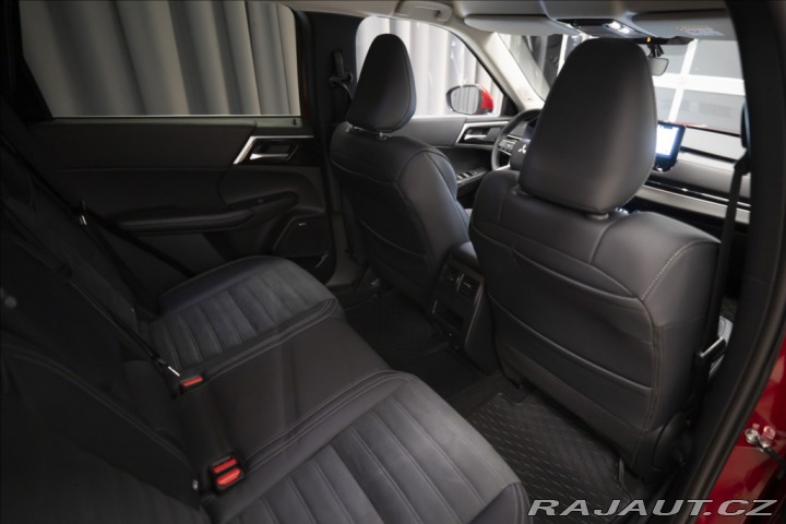 Mitsubishi Outlander 2,4 PHEV INVITE 1728 KM 2 2025