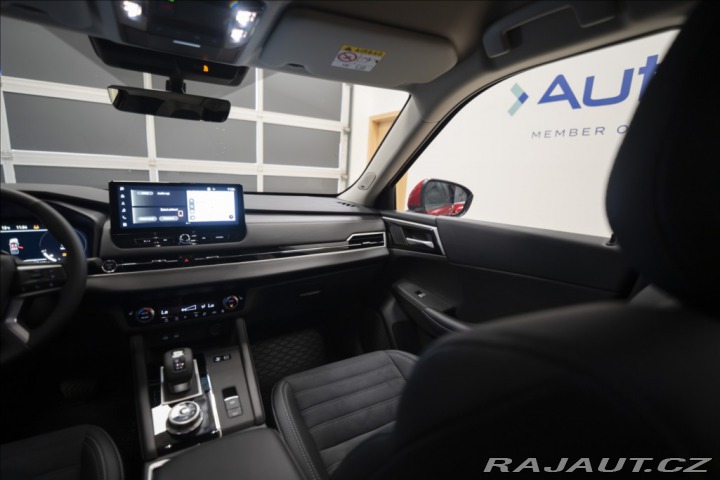Mitsubishi Outlander 2,4 PHEV INVITE 1728 KM 2 2025