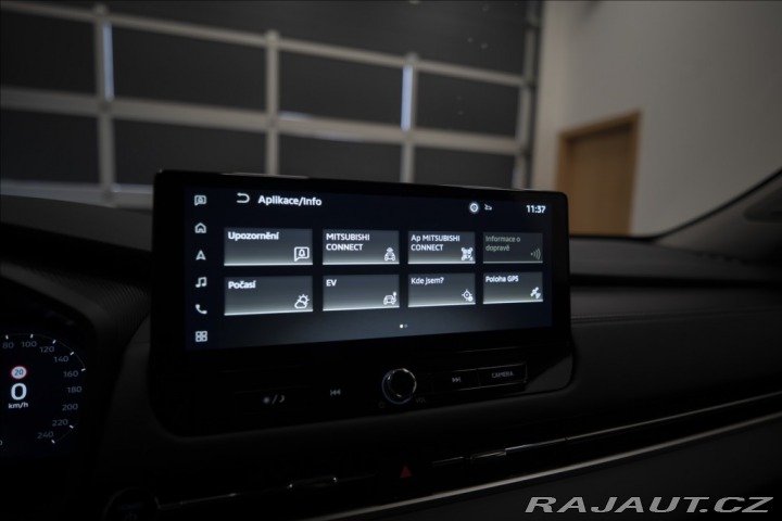 Mitsubishi Outlander 2,4 PHEV INVITE 1728 KM 2 2025