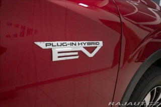 Mitsubishi Outlander 2,4 PHEV INVITE 1728 KM 2 2025