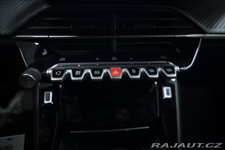 Peugeot 2008 1,2 AT HYBRID KAMERA VÝHŘ 2025