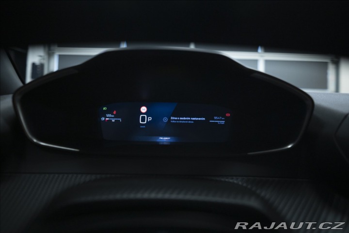 Peugeot 2008 1,2 AT HYBRID KAMERA VÝHŘ 2025