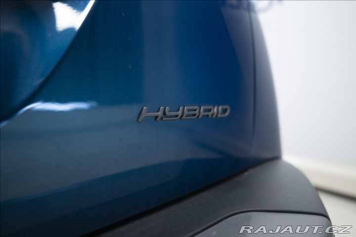 Peugeot 2008 1,2 AT HYBRID KAMERA VÝHŘ 2025