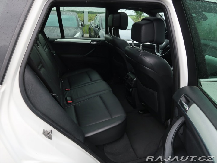 BMW X5 3,0 xDrive 30d M-paket 2010