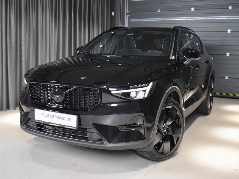 Volvo XC40 2,0 B4 Plus Black Editio
