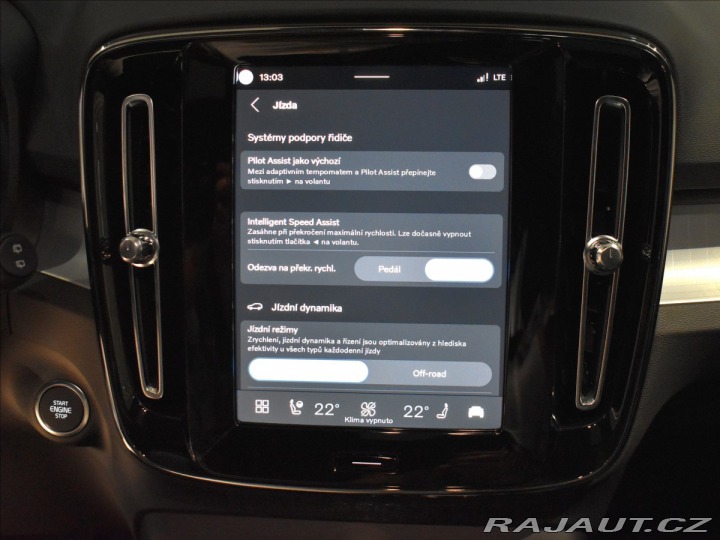 Volvo XC40 2,0 B4  Plus Black Editio 2026