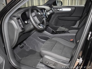 Volvo XC40 2,0 B4  Plus Black Editio 2026