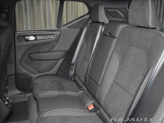 Volvo XC40 2,0 B4  Plus Black Editio 2026