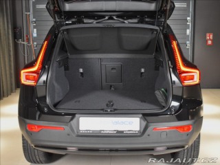 Volvo XC40 2,0 B4  Plus Black Editio 2026