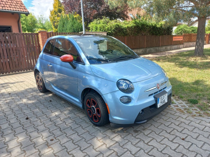Fiat 500e 83 kw r.v. 2014, modrá me