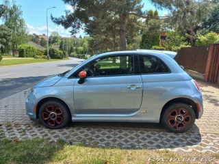 Fiat 500e 83 kw r.v. 2014, modrá me 2014