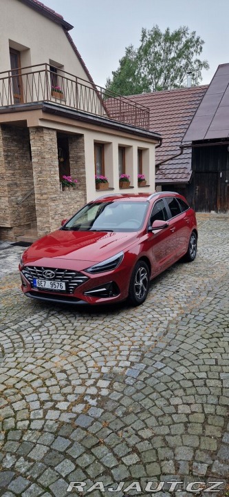 Hyundai i30 1,5 1800
