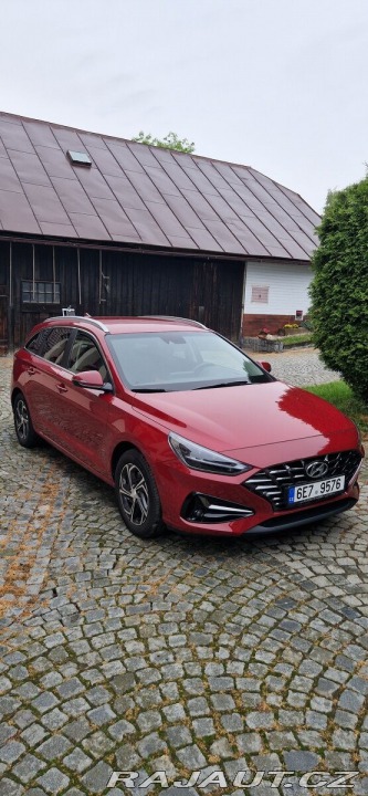 Hyundai i30 1,5 1800