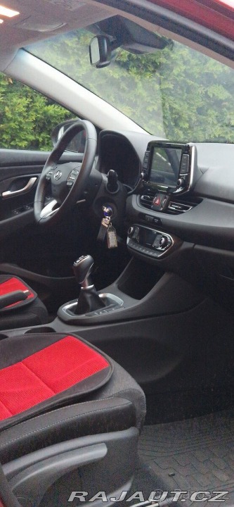 Hyundai i30 1,5 1800