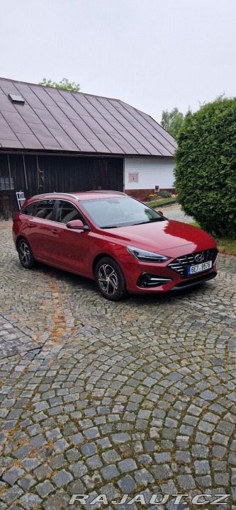 Hyundai i30 1,5 1800