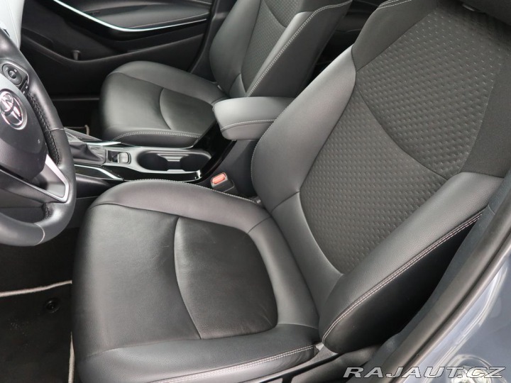 Toyota Corolla 1.8Hybrid,CZ,1Maj,Executi 2024