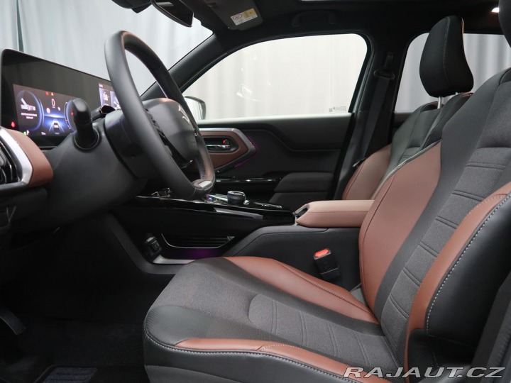 Suzuki Vitara Elegance 4x4 - vůz na ces 2026