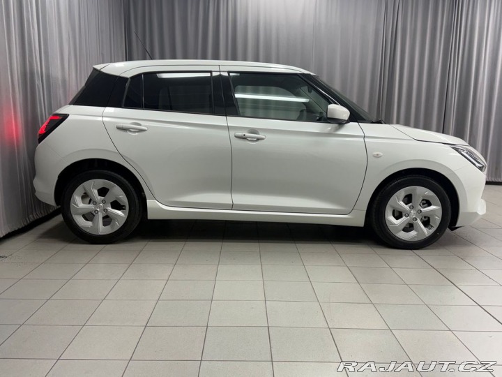 Suzuki Swift Premium, manuál. Na cestě 2026