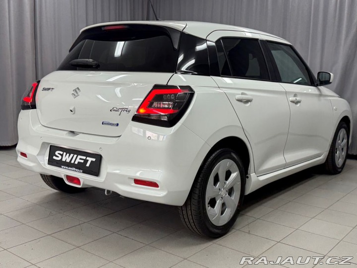 Suzuki Swift Premium, manuál. Na cestě 2026