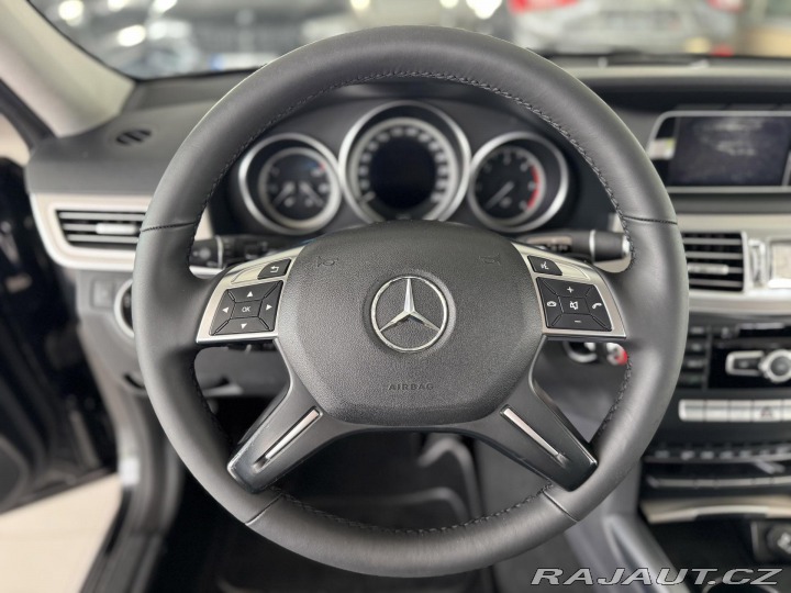 Mercedes-Benz E 250d BT*9G-Tronic*LED*El. 2015