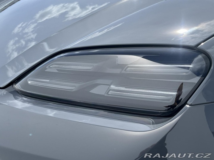 Porsche Macan 4 2025