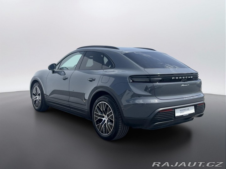 Porsche Macan 4 2025