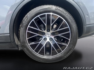 Porsche Macan 4 2025