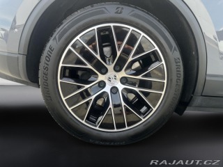 Porsche Macan 4 2025