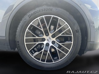 Porsche Macan 4 2025