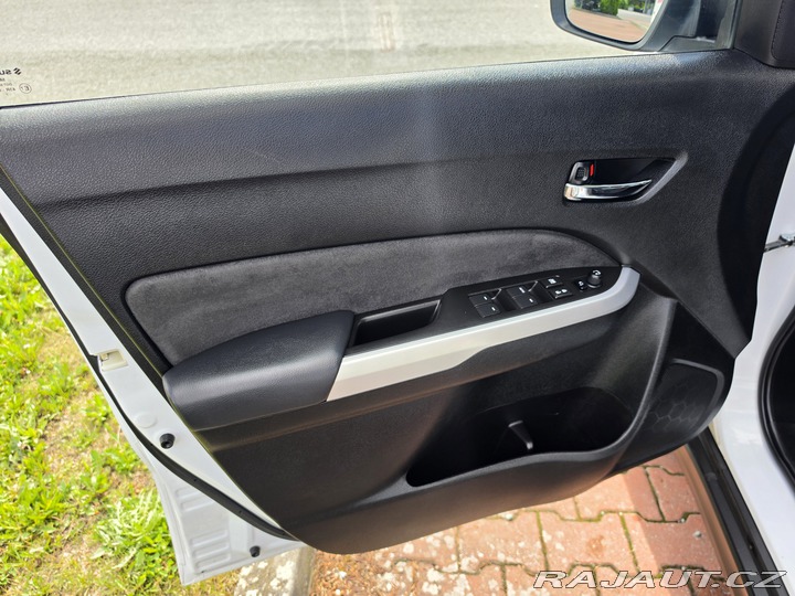 Suzuki Vitara 1.4 S 4x4 2018-TAŽNÉ-NAVI 2018