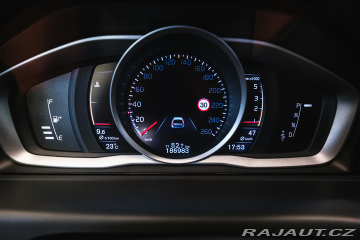 Volvo XC70 DYNAMIC EDITION D4 162kW 2015