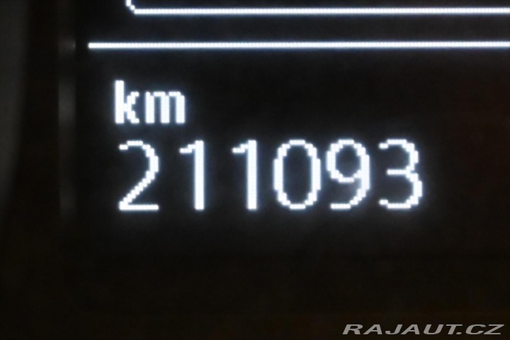 Volkswagen Passat 2,0 TDI 110kW Tažné Záruk 2015