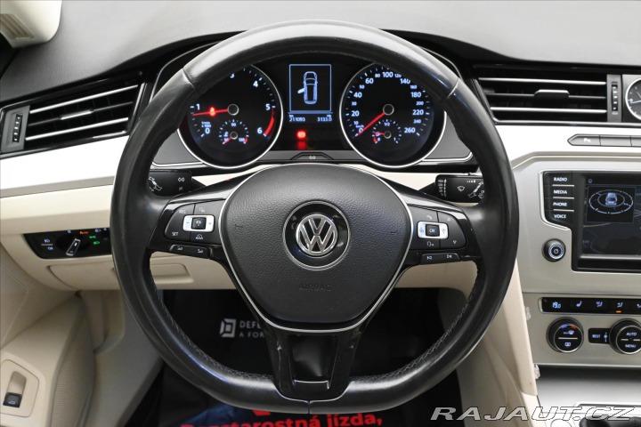 Volkswagen Passat 2,0 TDI 110kW Tažné Záruk 2015