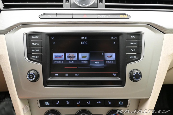 Volkswagen Passat 2,0 TDI 110kW Tažné Záruk 2015