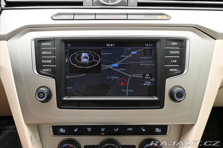 Volkswagen Passat 2,0 TDI 110kW Tažné Záruk 2015