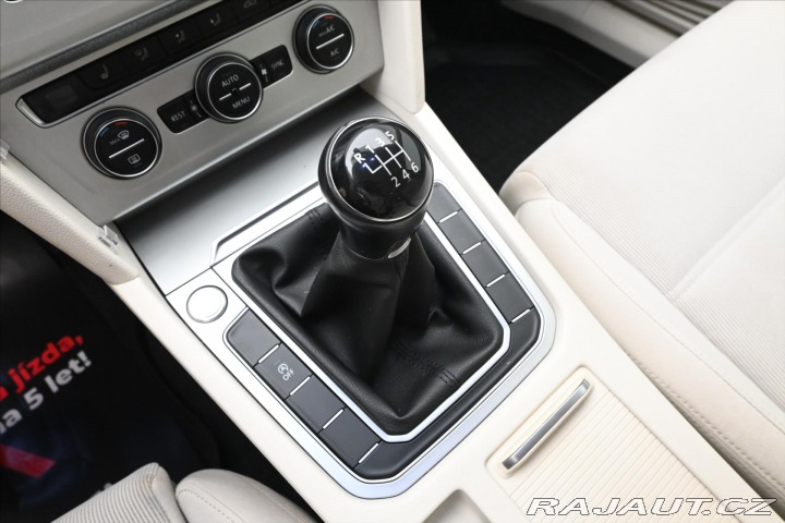 Volkswagen Passat 2,0 TDI 110kW Tažné Záruk 2015