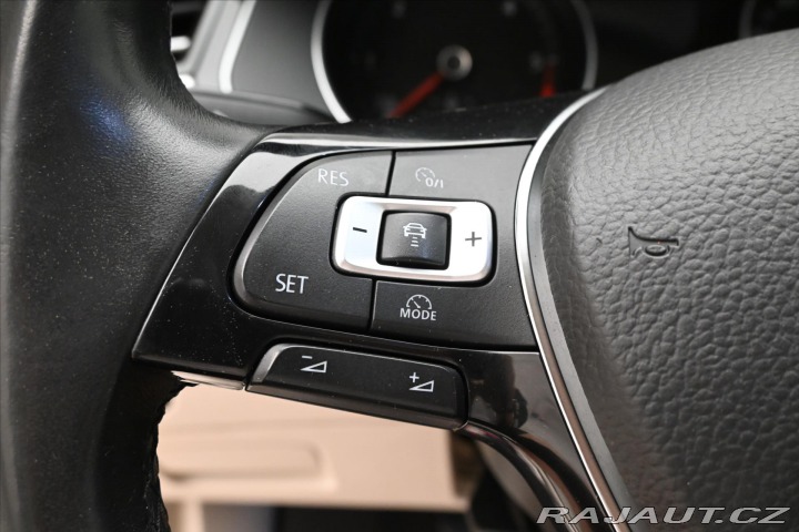 Volkswagen Passat 2,0 TDI 110kW Tažné Záruk 2015