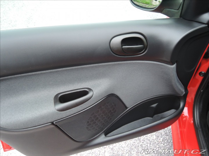 Peugeot 206 1,4 i 1.maj. 88tkm  + 2012