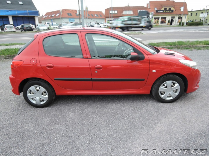 Peugeot 206 1,4 i 1.maj. 88tkm  + 2012