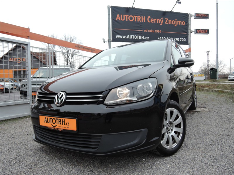 Volkswagen Touran 2,0 TDi DSG 7.míst Kůže