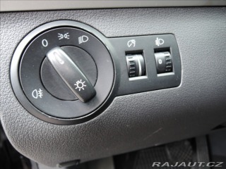 Volkswagen Touran 2,0 TDi DSG 7.míst Kůže 2014