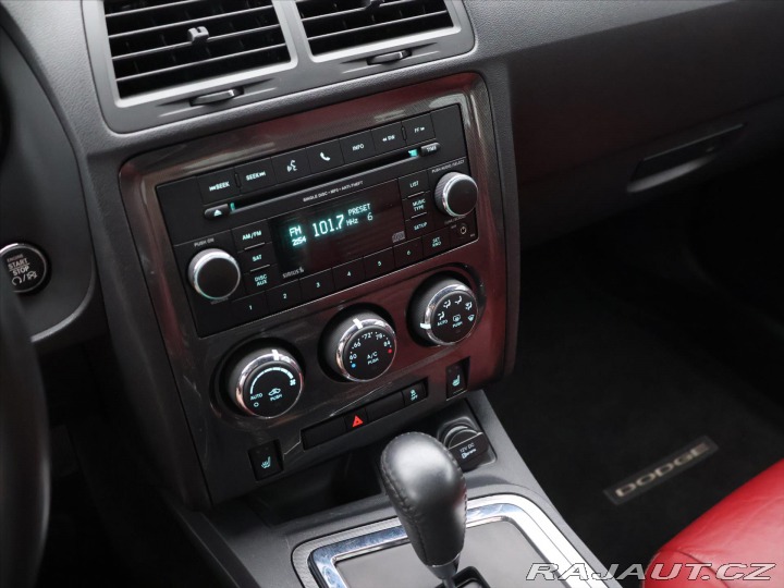 Dodge Challenger 3,6 L SXT 227kW Pentastar 2012