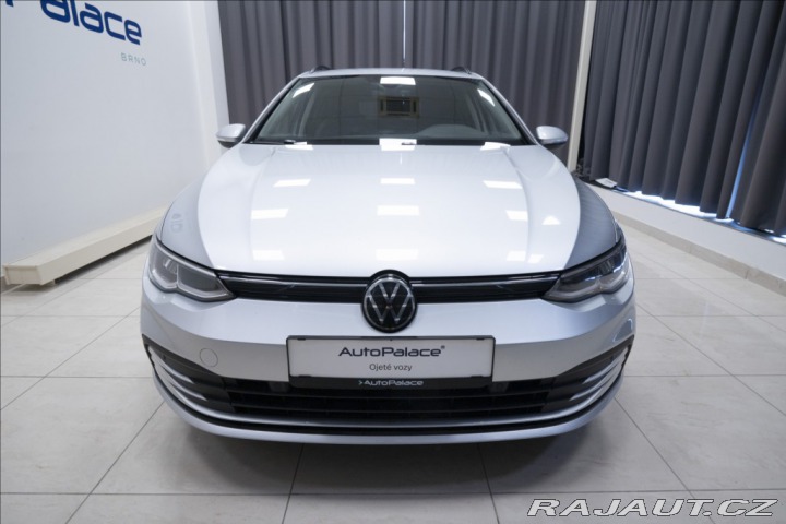 Volkswagen Golf 1,5 eTSI DSG KAMERA VÝHŘE 2023